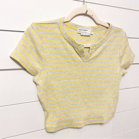 Urban Renewal | Stripped Cropped Y2K Style T-Shirt Size Large - Picture 4 of 8